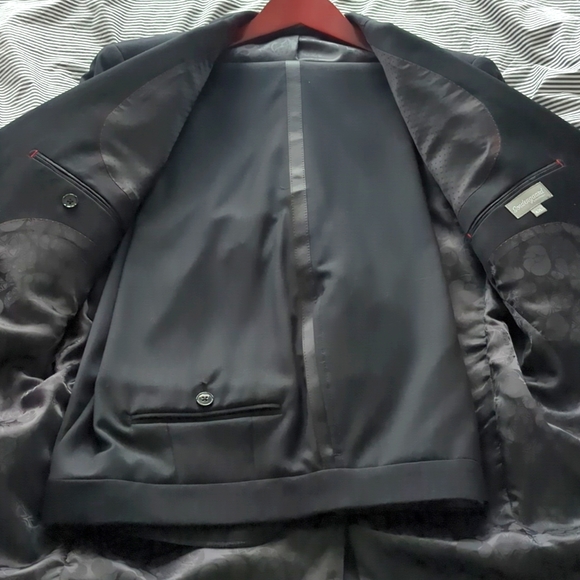 Sondergaard Black Tuxedo Suit - Picture 7 of 14